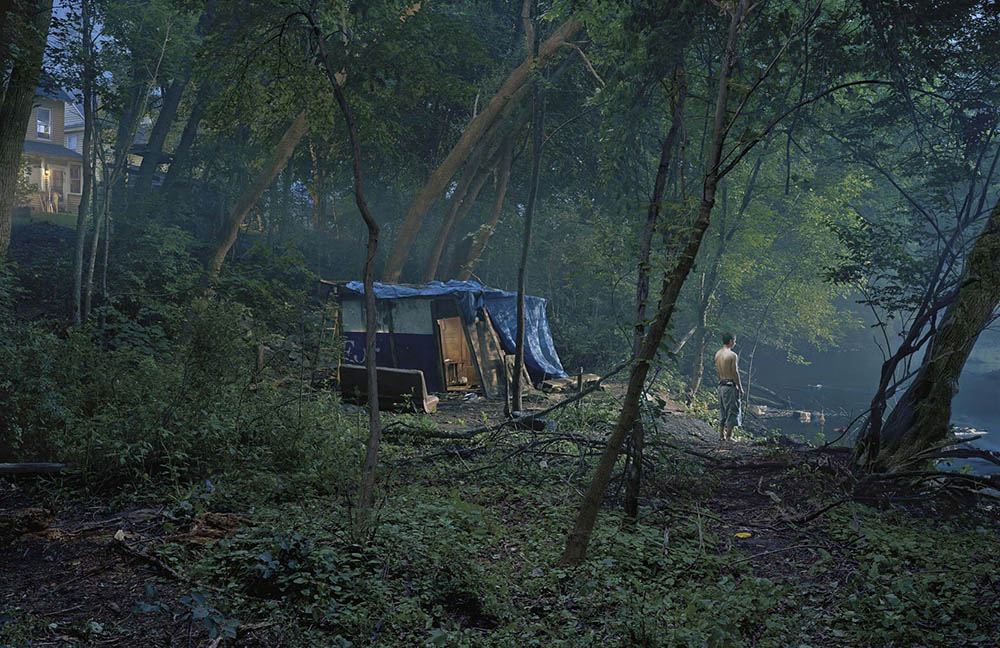 单帧电影风格摄影图片学习参考素材，美国艺术摄影师Gregory Crewdson作品集照片欣赏