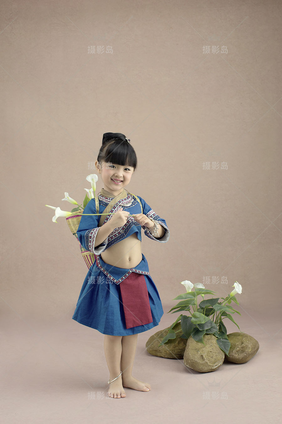 儿童古装汉服PSD相册模版素材，中国风摄影写真男女孩样片