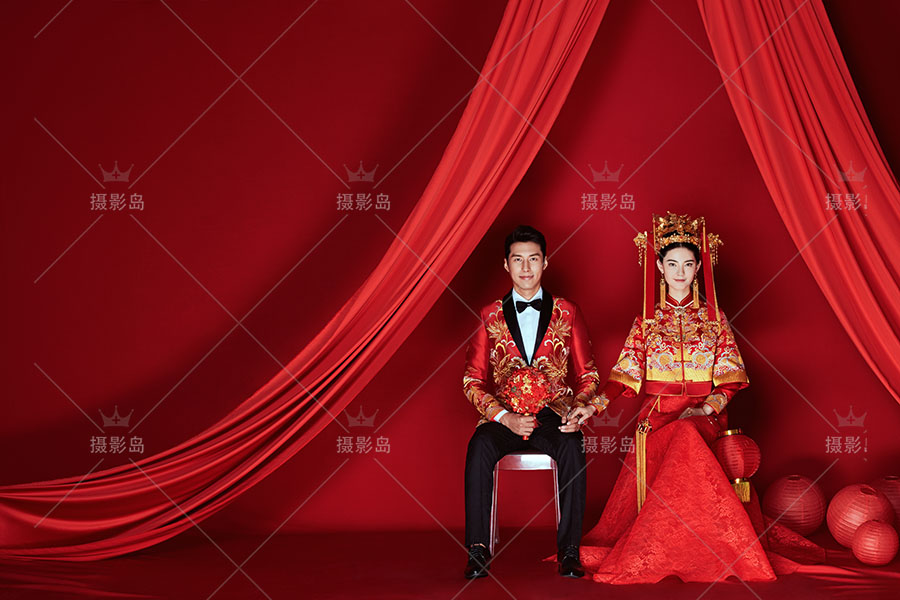 影楼婚纱摄影写真JPG样片，红色纯色背景古装凤冠霞帔样照