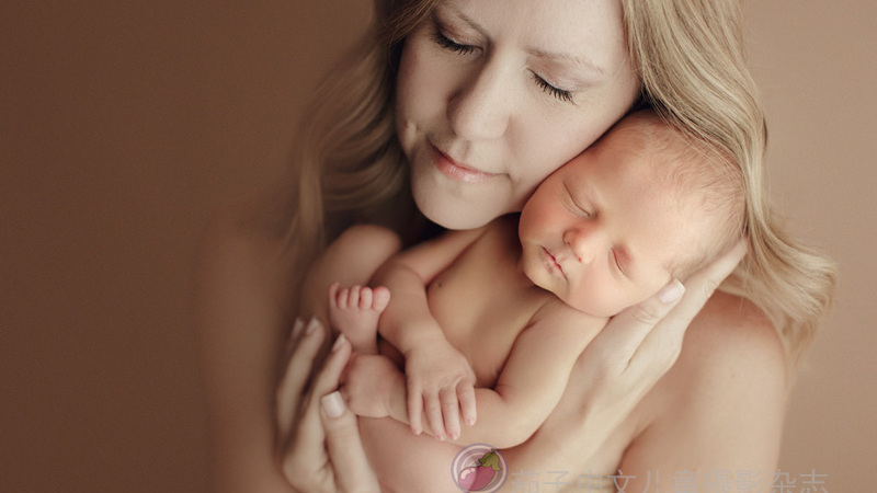 新生儿摄影用什么镜头、光圈及如何处理皮肤