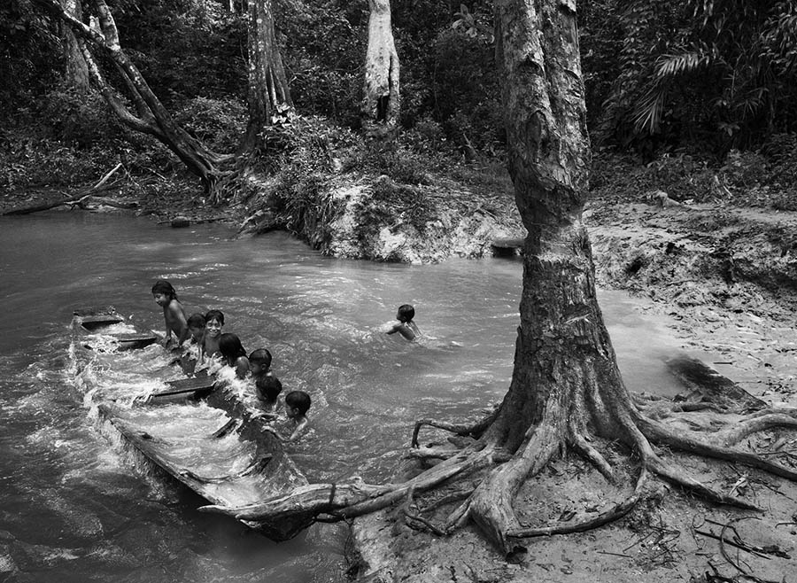巴西摄影师萨尔加多Sebastiao Salgado黑白人文纪实摄影作品集欣赏和纪录片