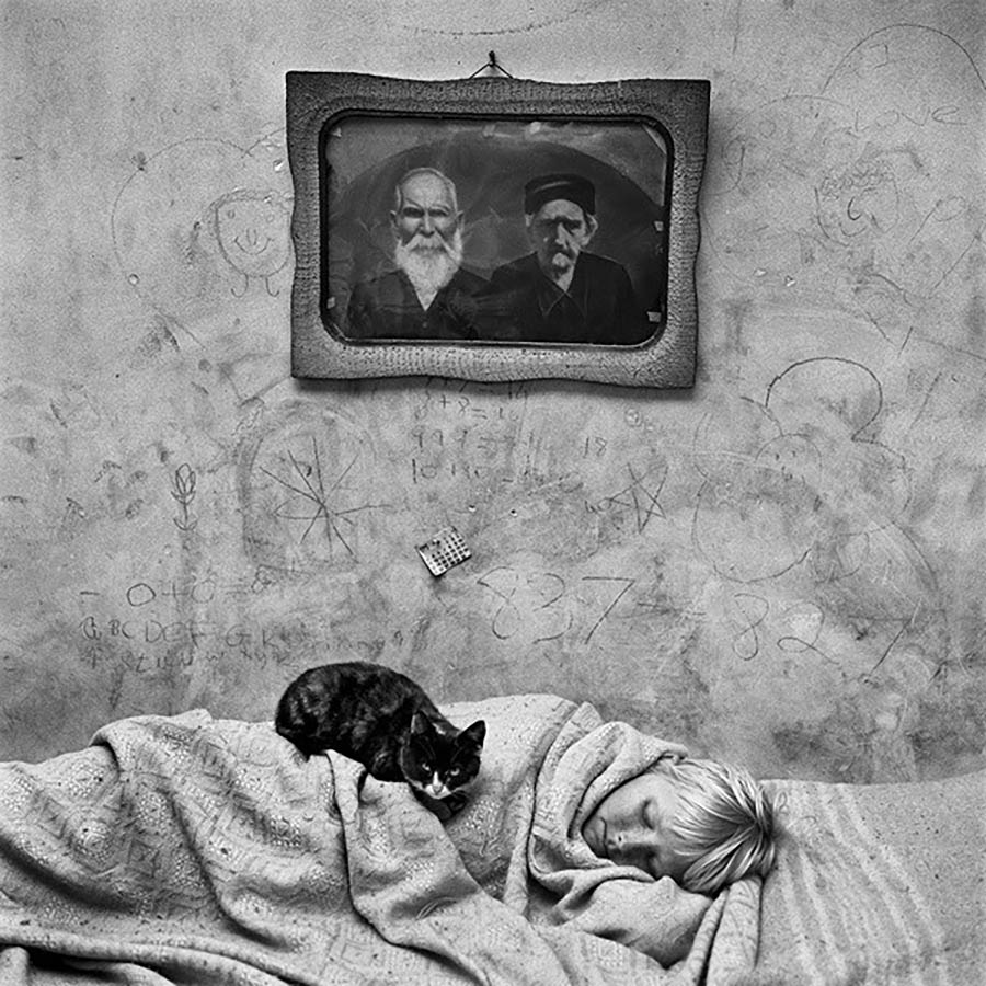 美国摄影师罗杰·拜伦Roger Ballen 观念摄影 超现实主义作品