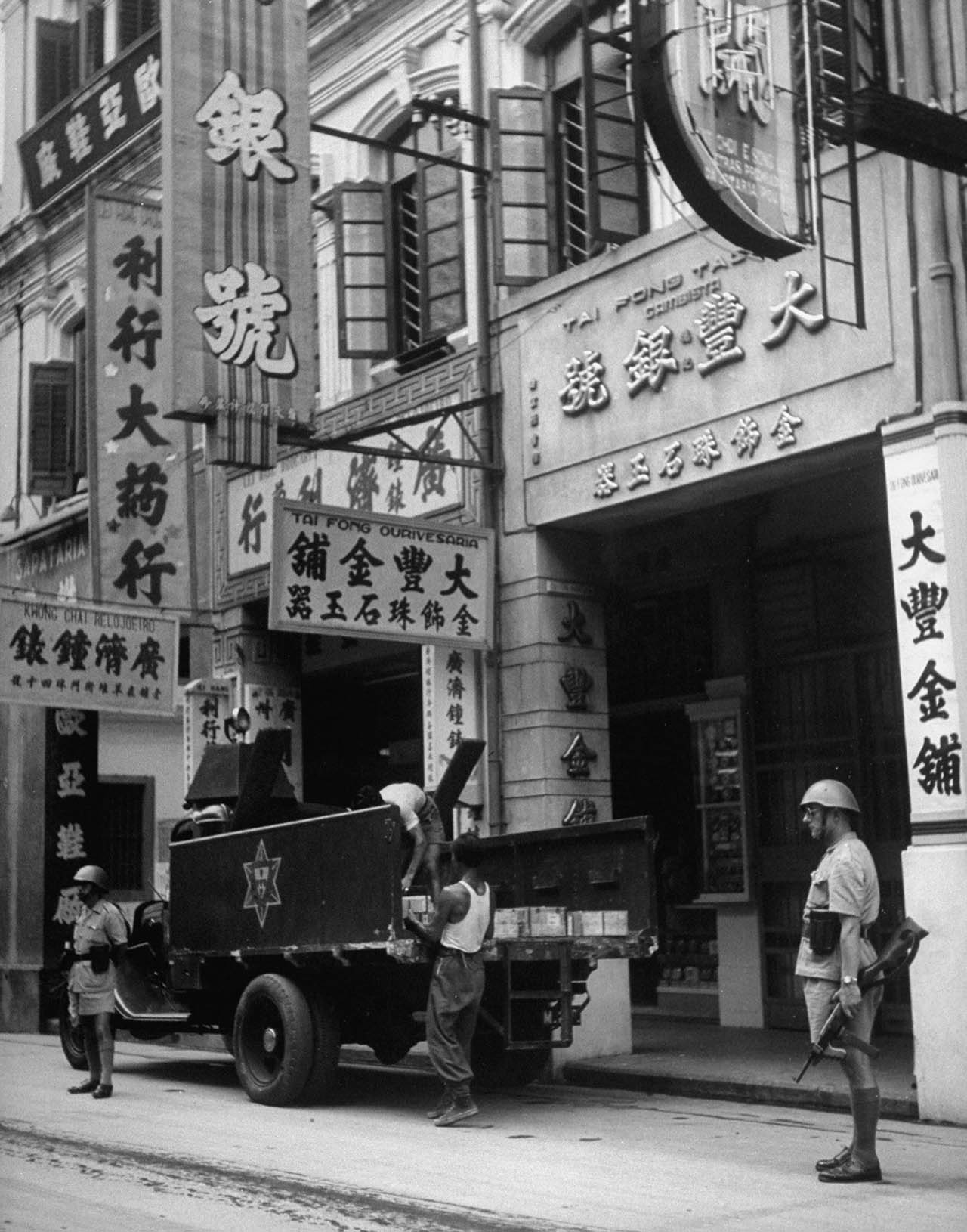 中国的摄影集1947~1949民生老旧照片及PDF素材-Jack Birns 杰克伯恩斯拍摄