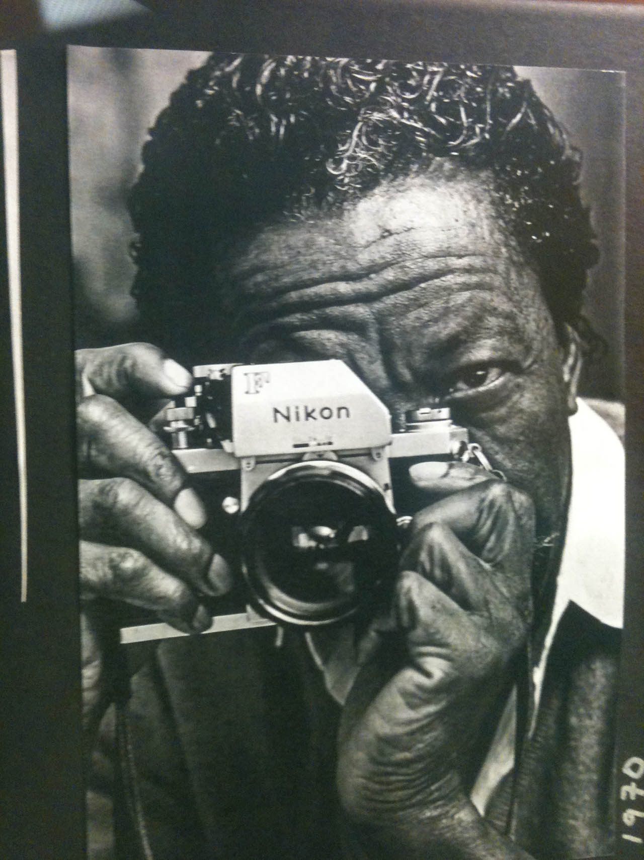 黑白人像纪实摄影集图片素材-美国黑人摄影师Gordon Parks作品集欣赏