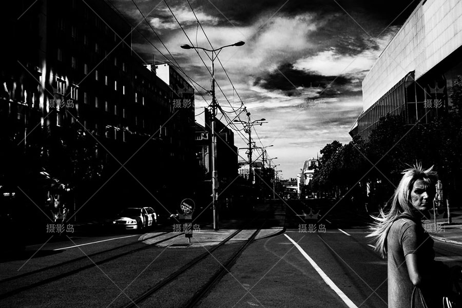 希腊街头黑白摄影大师Lukas Vasilikos彩色世界摄影作品集学习参考素材