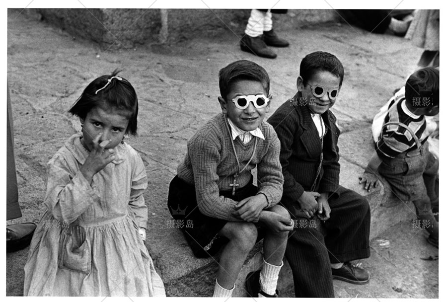 国外五六十年代人文纪实摄影图库，奥地利马格南女性摄影师Inge Morath作品集欣赏