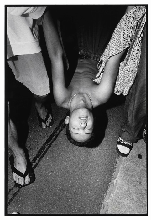走访黑帮街头纪实摄影大师摄影参考图片素材，美国摄影布鲁斯吉尔登Bruce Gilden作品集欣赏