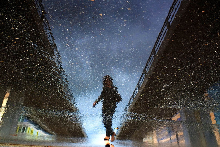 黑白光影城市风光、梦幻街头纪实摄影图集，希腊摄影Andreas Kamoutsis作品集欣赏