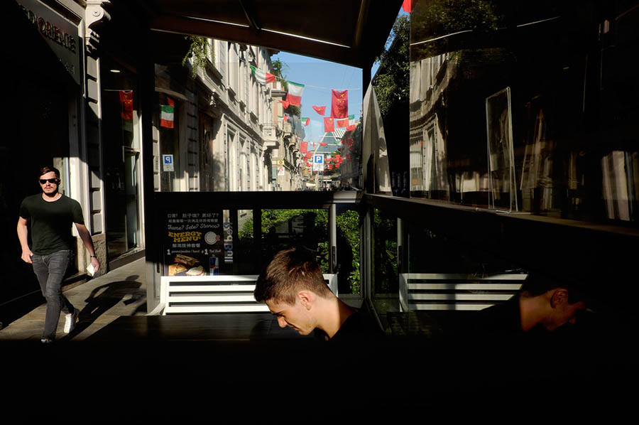 法国街头光影、线条人物、色彩纪实街拍摄影图片图集，摄影师Stuart Paton作品集图库欣赏