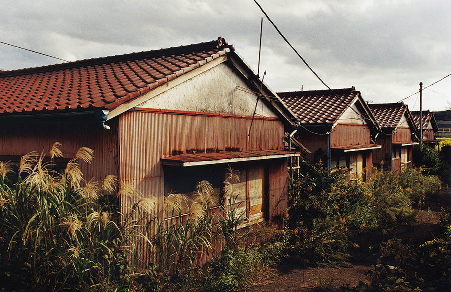 日本城市农村风光黑白纪实观念艺术摄影参考图库素材，摄影师尾仲浩二作品集欣赏