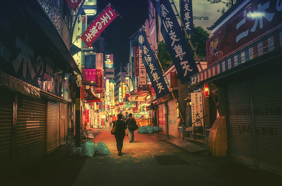 日本城市街头夜晚夜景色调胶片摄影图集，日本街头摄影师Masashi Wakui作品集欣赏