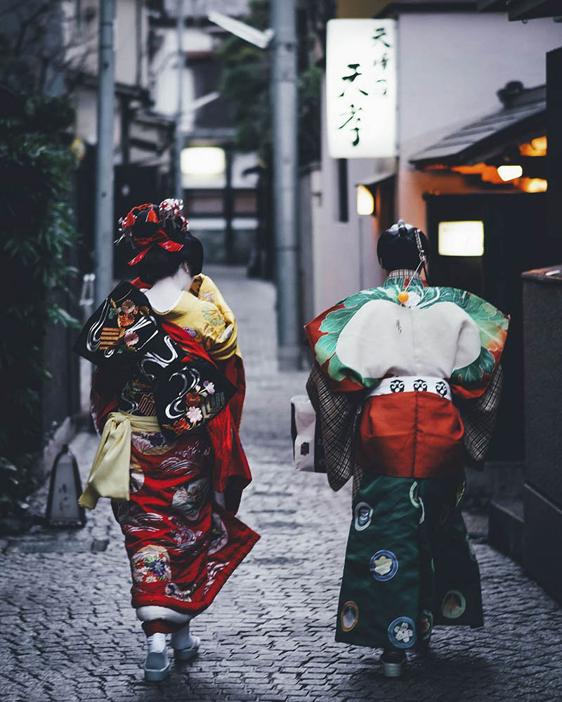暗青色调东京城市街道街景建筑摄影作品集欣赏，日本摄影师Takashi Yasui街头人文图片