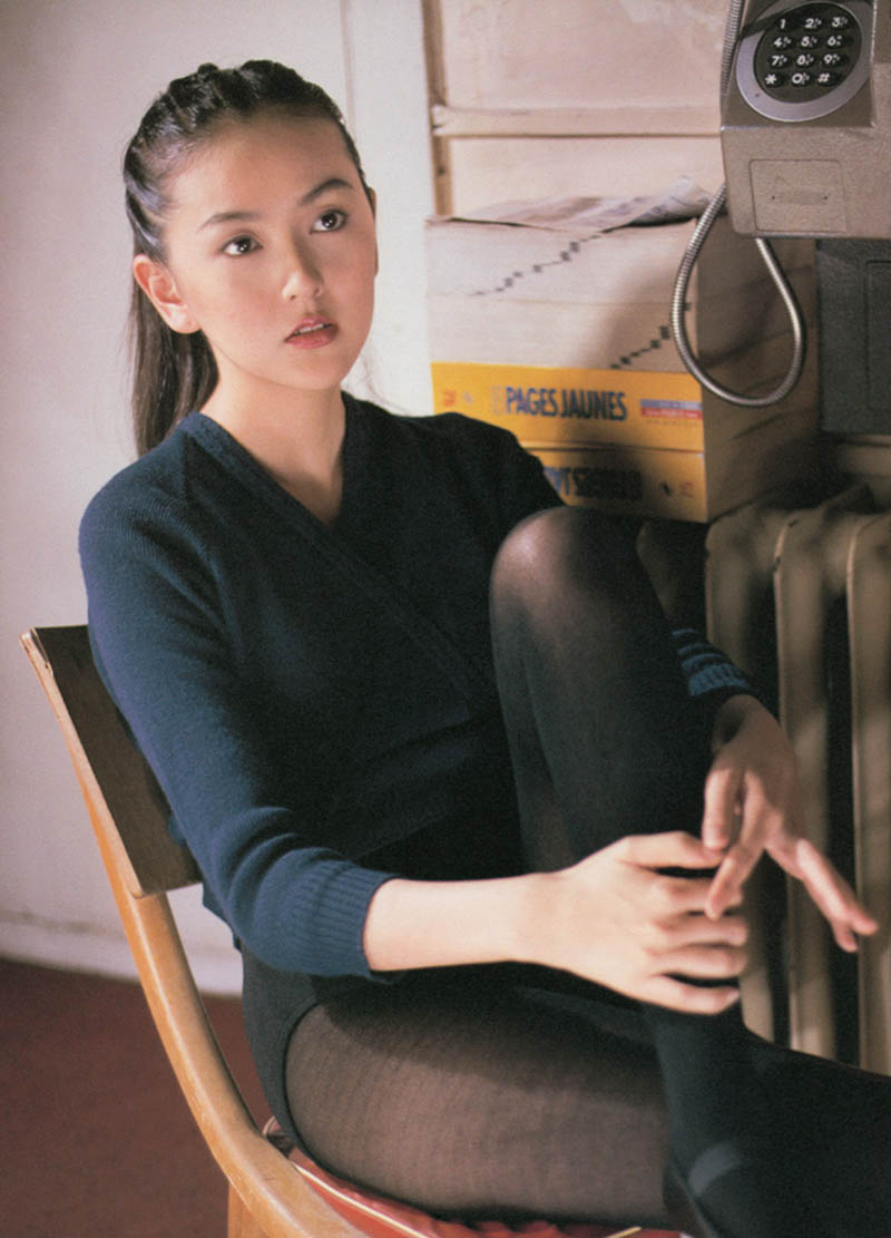 日本女星高桥香织复古性感写真集《PARIS HOLLYWOOD》