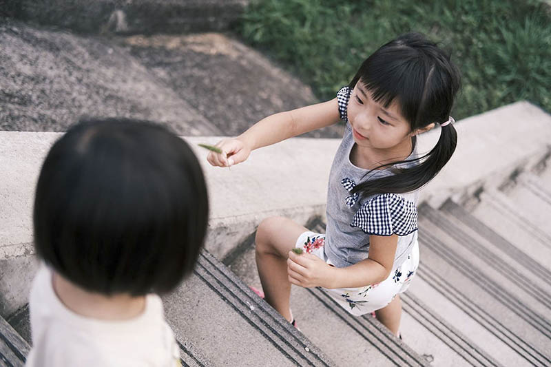 日系小清新胶片家庭姐妹纪实儿童摄影作品集欣赏，日本摄影师nagisan作品