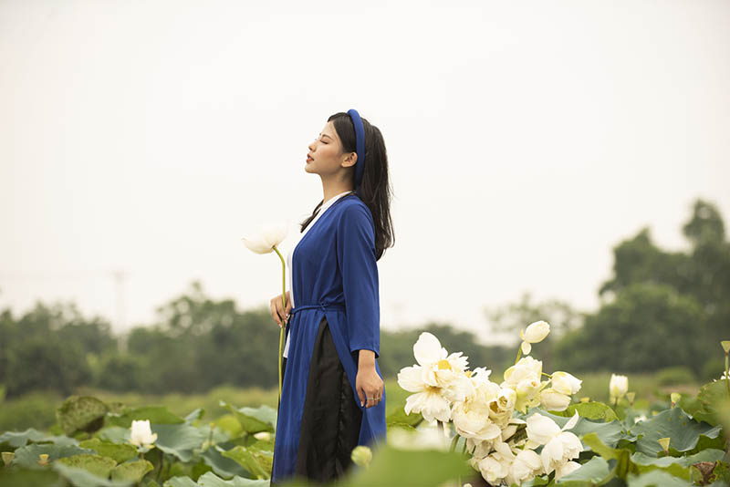 荷花池美女写真raw未修原片，尼康单反相机NEF格式原图练习素材