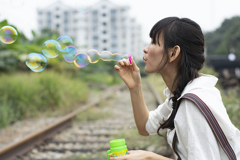 女孩铁路吉他写真raw未修人像原片