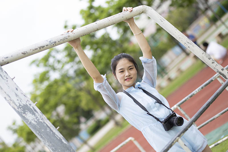 校园操场小清新女孩写真raw未修人像原片