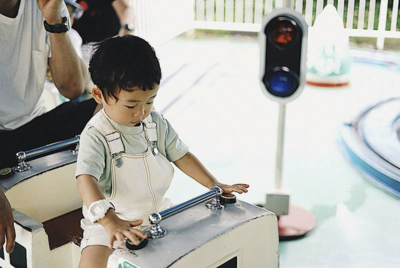 日本纪实家庭儿童生活摄影作品欣赏