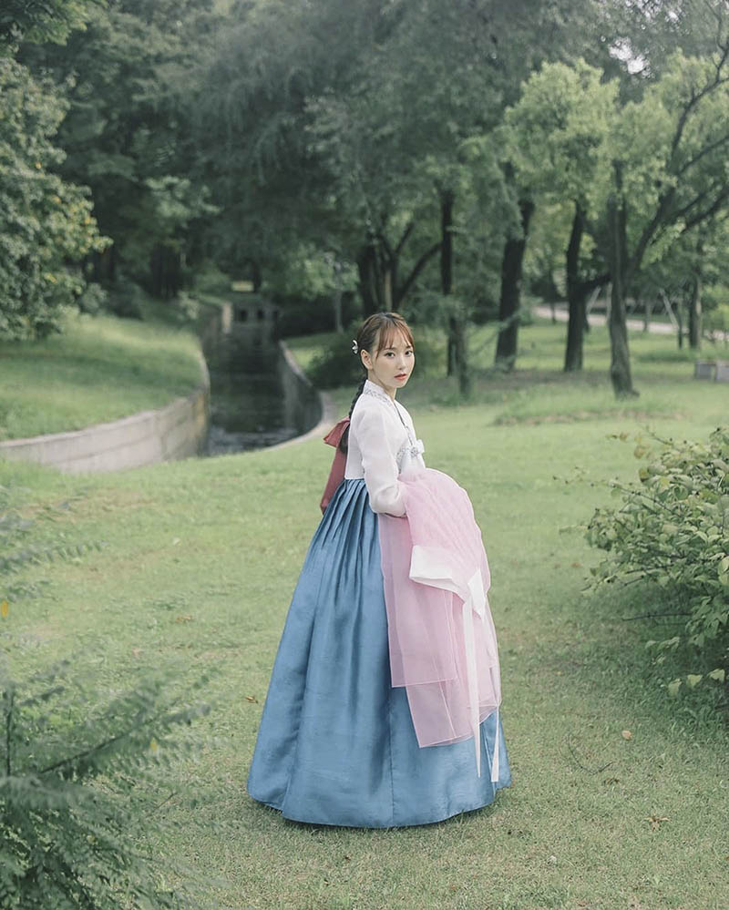 韩国美少女情绪胶片写真摄影作品集欣赏