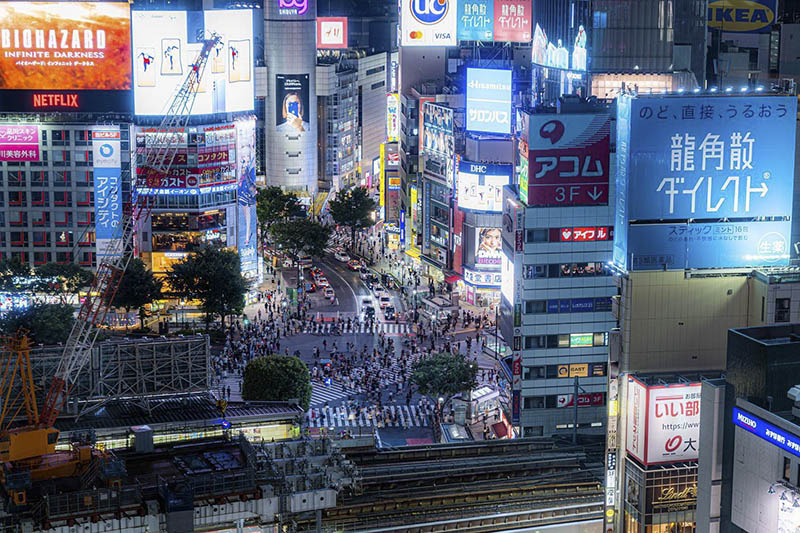 日本街头街景夜景摄影作品图片欣赏，日本摄影大师Riku Inagawa审美提升素材