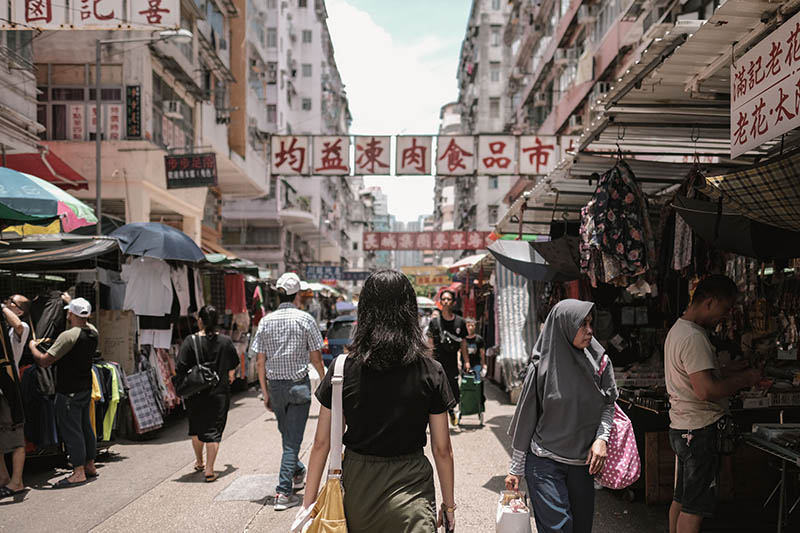 可商用街拍行人路人图片大全图库，高清大图人行道行走路人图街头摄影照片自媒体无版权图片素材合图