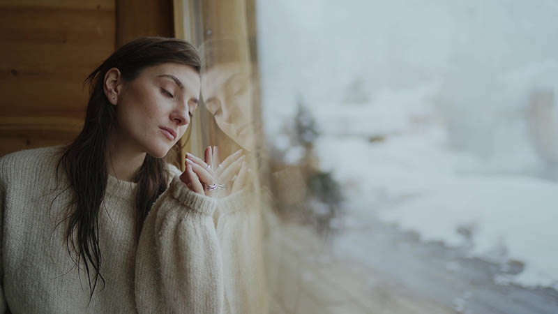 可商用人物孤独伤感视频大全合集下载，高清人像情感伤心悲伤孤独无版权短视频素材自媒体短片