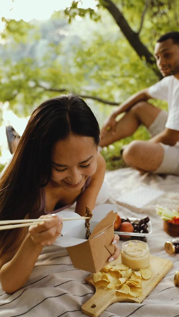 可商用吃东西视频大全合集下载，享受美食聚餐食物抖音剪辑无水印无版权视频素材