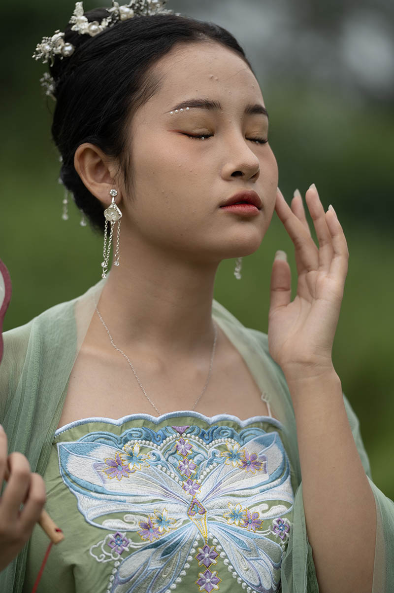 古装青衣女孩写真raw人像未修原片，尼康单反相机NEF格式原图练习素材