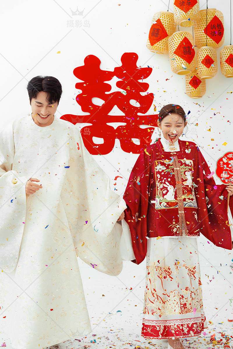 影楼摄影工作室马面裙结婚婚纱照样片图片