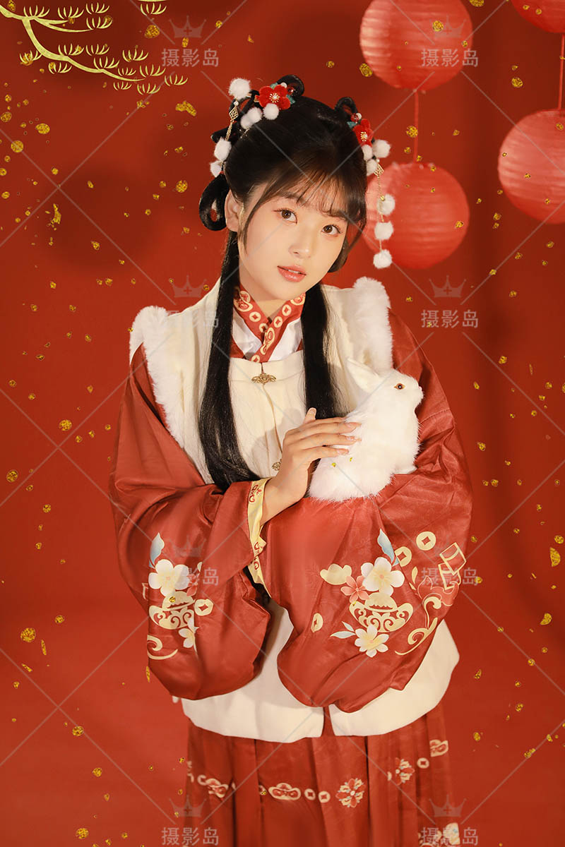 照相馆过年红色风格美女祝福写真新年照样片