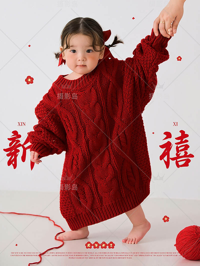 照相馆儿童红色毛衣女童新年照样片，影楼新年照样照图片素材