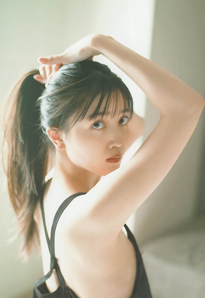 日本女歌手演员模特久保史緒里（くぼ しおり）性感胶片写真集《交差点