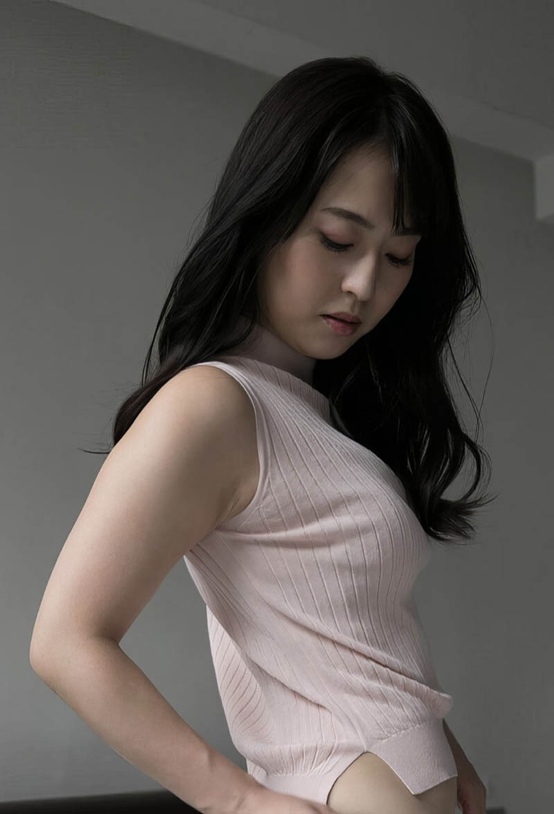 日本美女主持Shiori Usui 薄井しお里丰满写真集《うすしおビキニ》《元東北放送アナ うすしおビキニ》