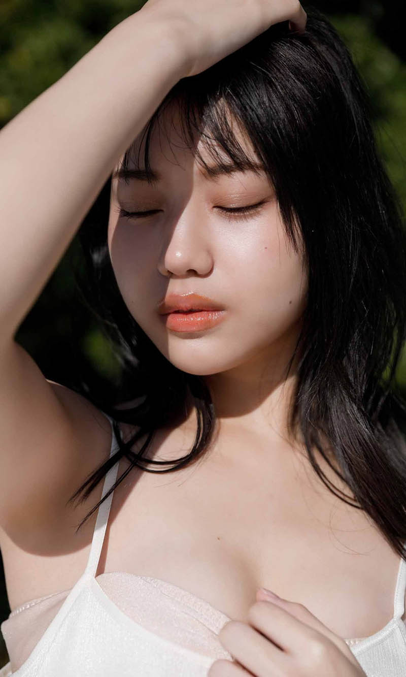 日本正妹写真偶像白石真由美(白石まゆみ)性感诱人美少女写真集《グラビアちゃんはバズりたい》等