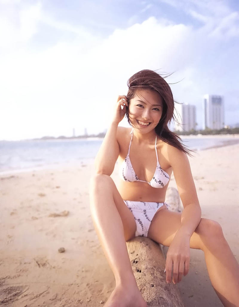 日本写真模特矢吹春奈性感内衣写真集《PRIVATE BEACH》《桟橋で待ち合わせ》