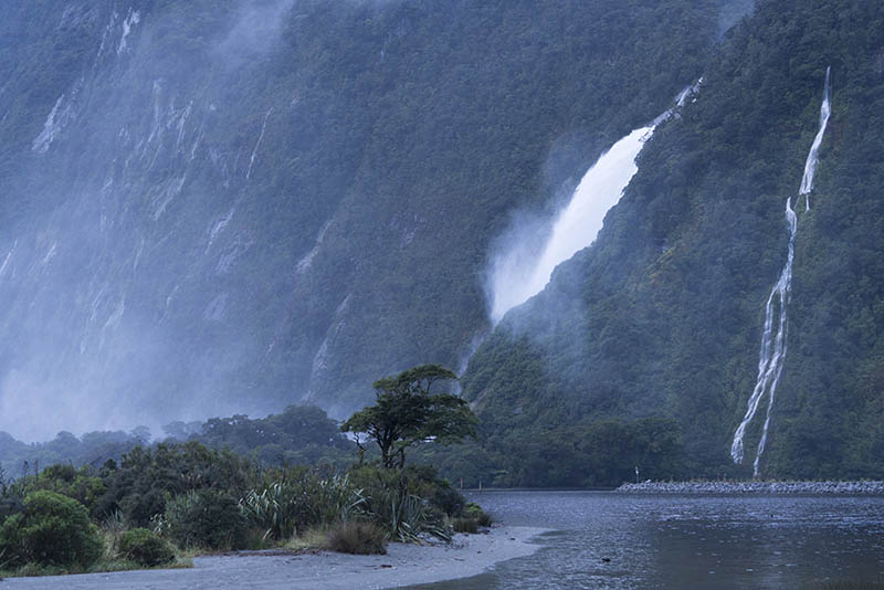 无版权雾天湖泊图片大全合集，高清雾天山水风光可商用图片素材图库