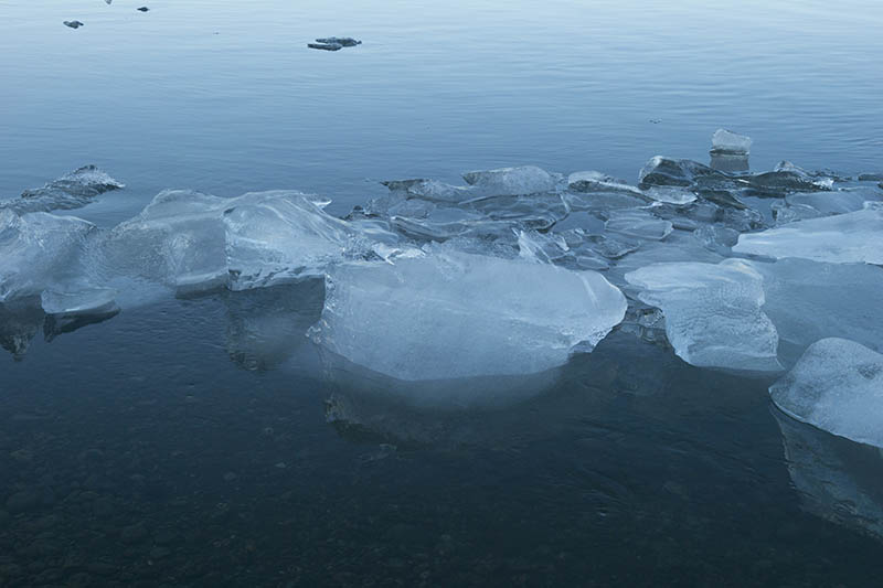 无版权海上浮冰、大海冰块图片大全合集，高清可商用冰山冰石图片素材图库