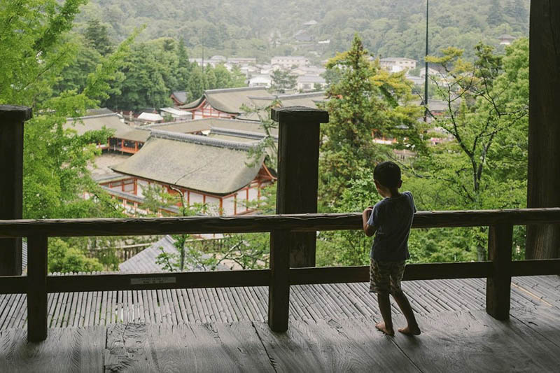 日本家庭纪实儿童摄影作品参考素材，摄影师山口哲嗣Yamaguchi Tetsuji作品集图片欣赏