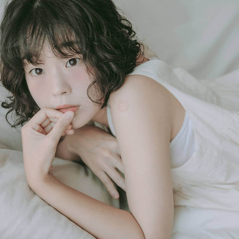 韩国美少女胶片人像摄影作品图片欣赏，韩国摄影师Daram_kk.daram审美提升素材