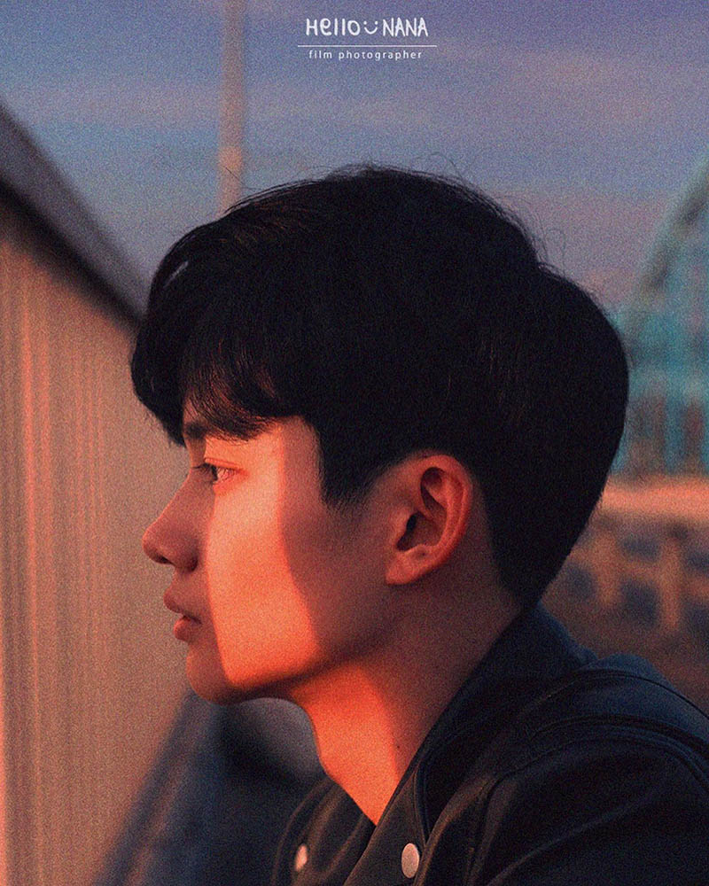 韩国少女粉嫩肌肤人像摄影作品图片欣赏，韩国摄影师hello_nana审美提升素材