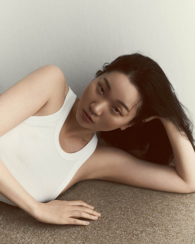韩国明星商业时尚杂志人像摄影作品图片欣赏，韩国摄影师Kim Hee June审美提升素材