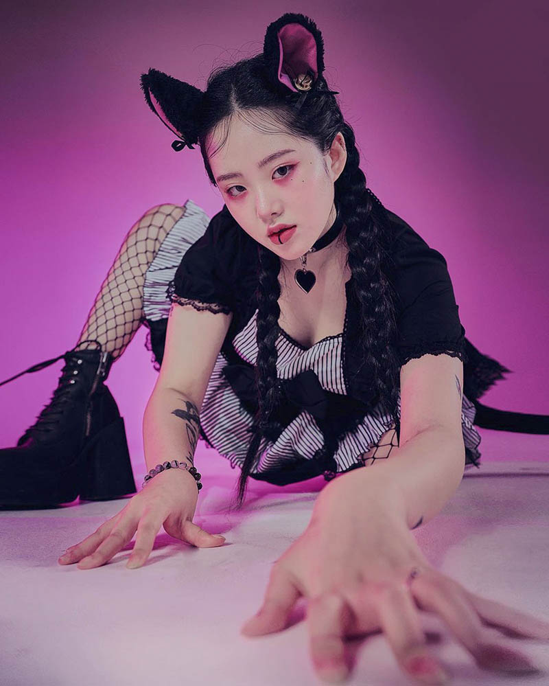 胶片风格少女写真人像摄影作品图片欣赏，韩国摄影师mu_gung审美提升素材