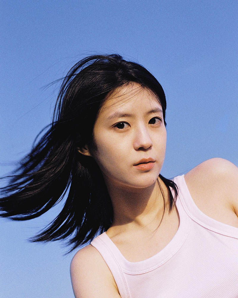 少女感胶片人像摄影作品图片欣赏，韩国摄影师westofworld审美提升素材