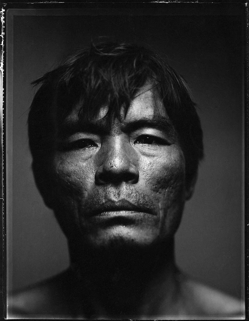 粉红男人、批判消费主义社会问题摄影作品欣赏，泰国摄影师马尼特・斯里瓦尼普姆（Manit Sriwanichpoom）审美提升素材