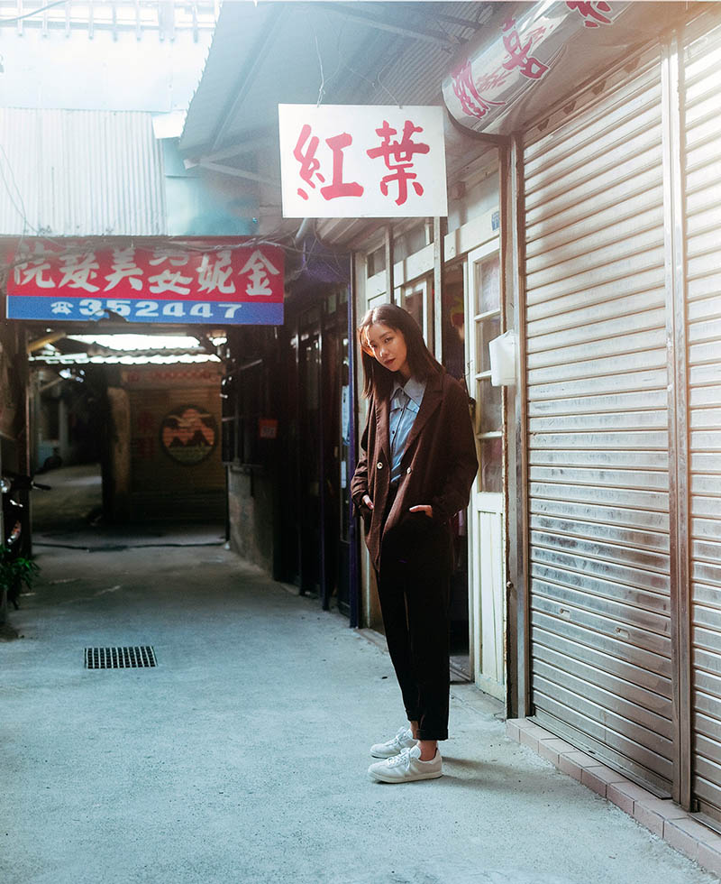 个人写真套图复古胶片风格时尚人像摄影作品图片欣赏，摄影师Ricor审美提升素材