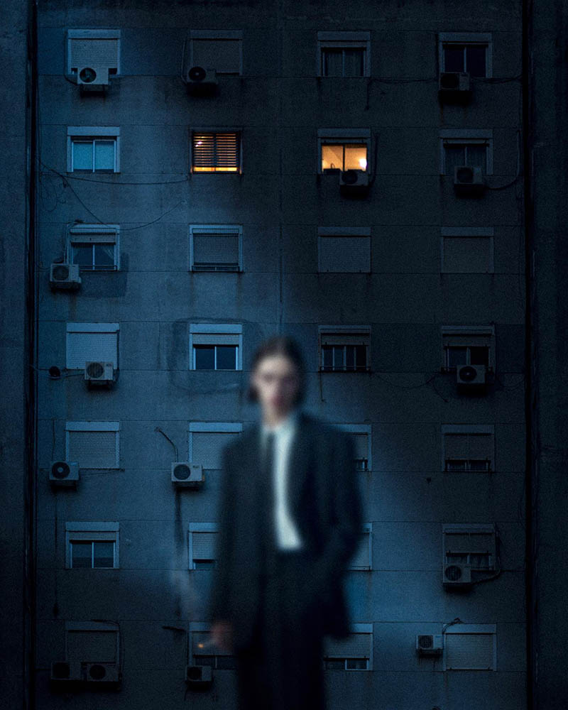 青色调超现实主义摄影作品图片欣赏，摄影师Adso Piñerúa摄影审美提升素材