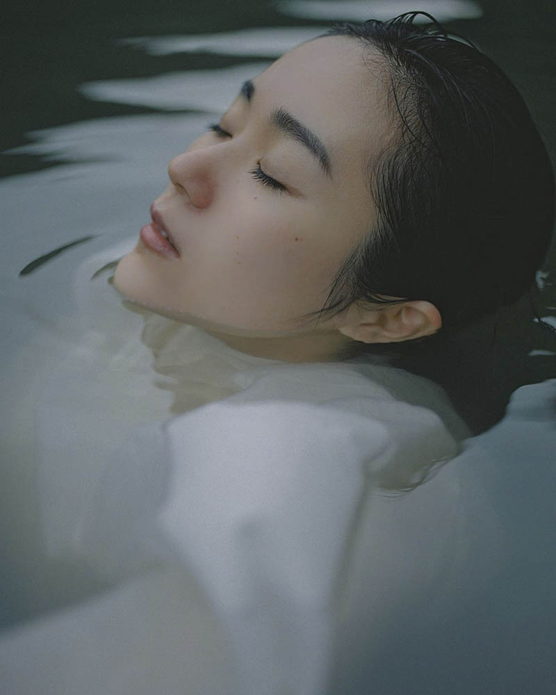 浓郁复古胶片人像摄影作品欣赏，日本摄影师大林直行（Naoyuki Obayashi）作品集图片素材
