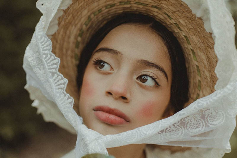 暗调古典油画风格少女人像摄影作品欣赏，ins墨西哥摄影师ALEXIA MERCADO作品集图片素材