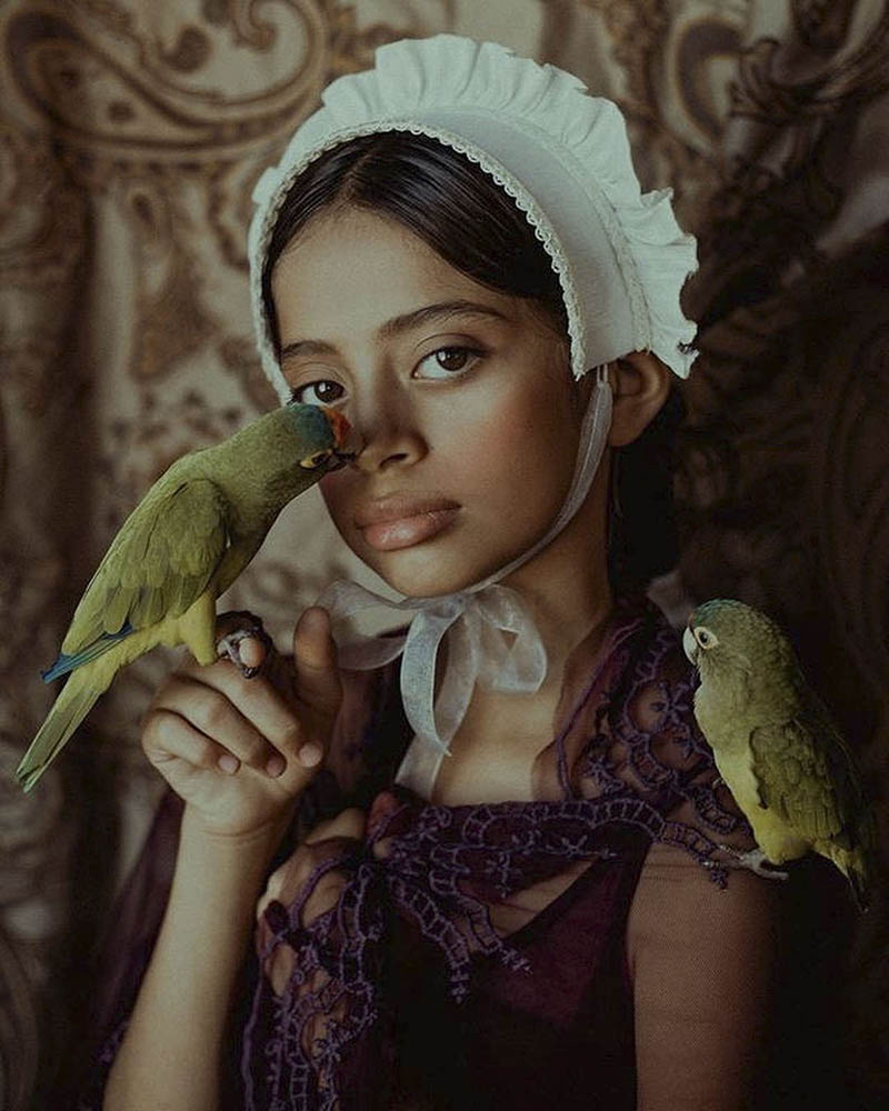暗调古典油画风格少女人像摄影作品欣赏，ins墨西哥摄影师ALEXIA MERCADO作品集图片素材