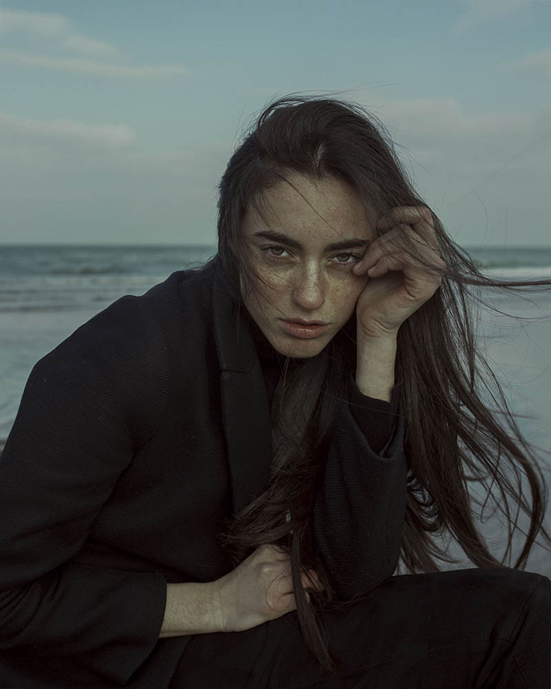 森系写真复古色调高级感肖像人像摄影作品欣赏，Ins意大利摄影师Martina Bertacchi作品集图片素材